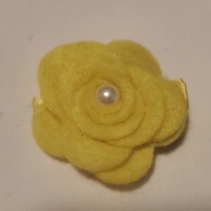 NEW YELLOW FELT FLOWER HAIR CLIPPY